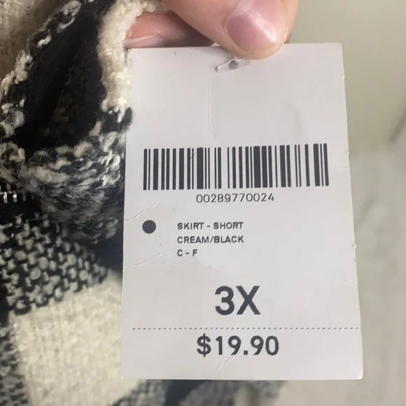 Forever 21 PLUS Black & White Plaid Wool Blend Mini Skirt - Picture 2 of 5